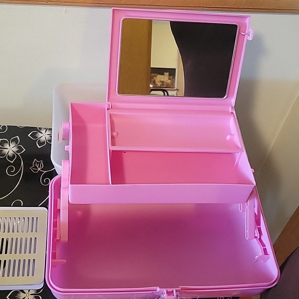Large pink Caboodles